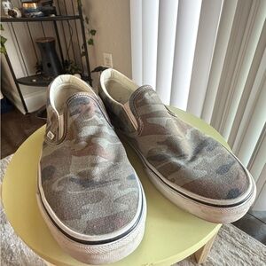 Men’s Vans Camo 9.5 Slip-On Loafers